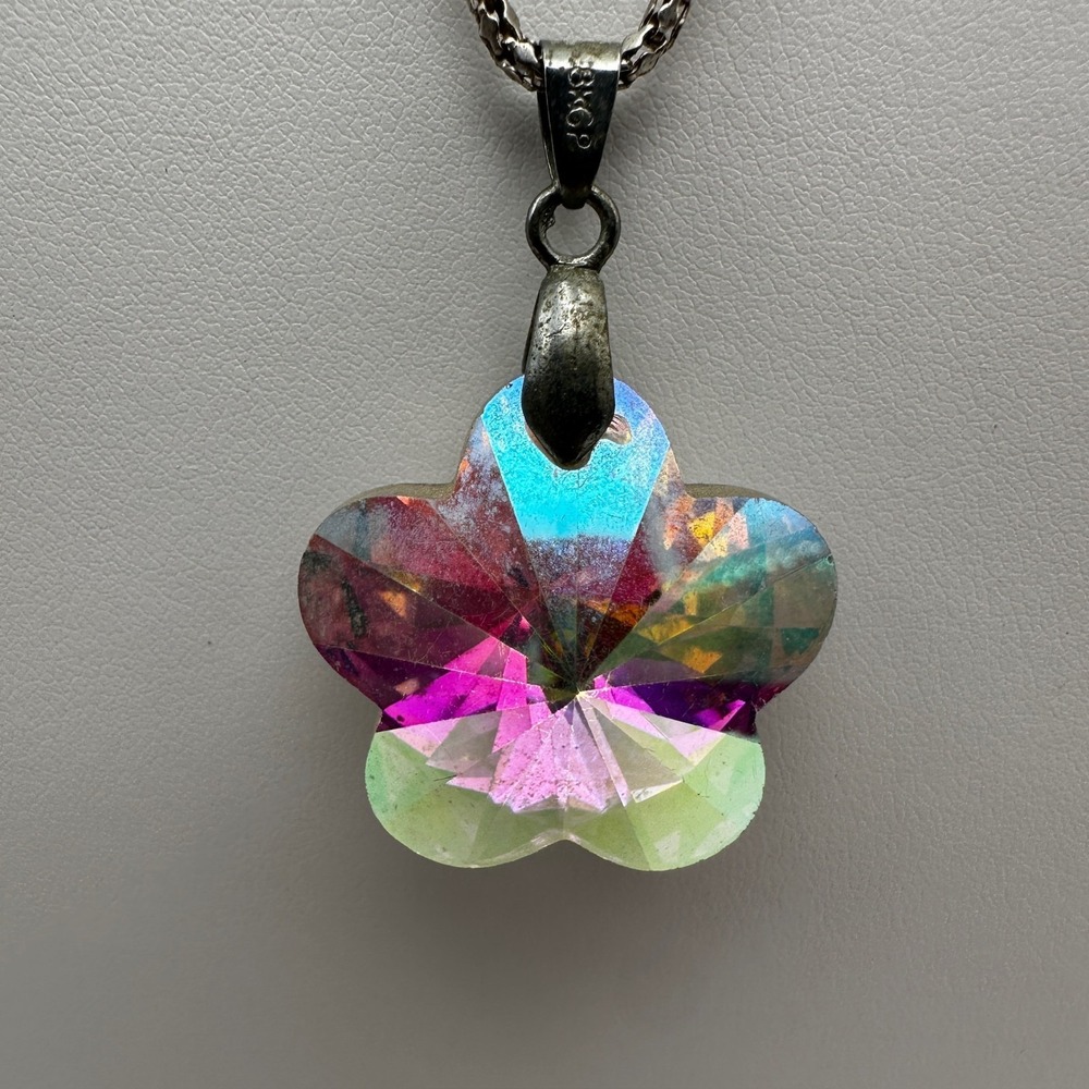 Vintage 90s Borealis Flower Pendant Necklace Boho Women's Classic Jewelry